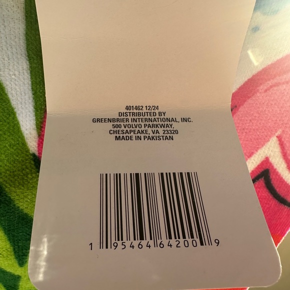 SUMMER FUN! | Flamingo Print Beach Towel | Size 30” x 60” | NWT - Picture 3 of 4